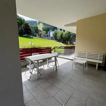 Accogliente Con Cucina E Divano Letto - Aprica